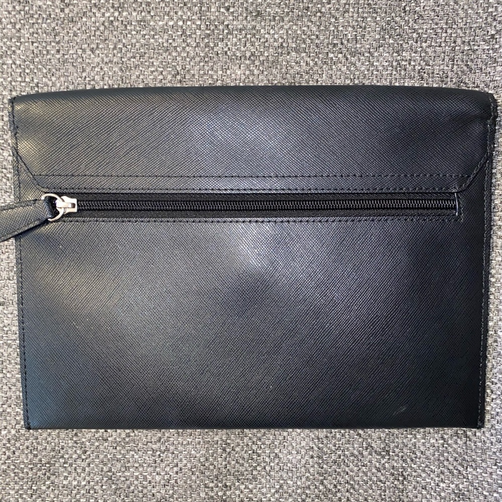 Coach Clutch - Picture 3 of 6